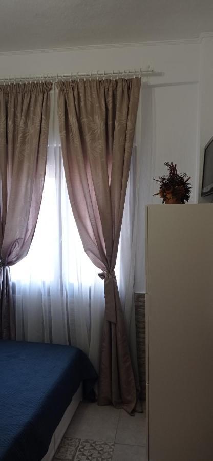 Angel Room 2 เนอาปลายา ภายนอก รูปภาพ